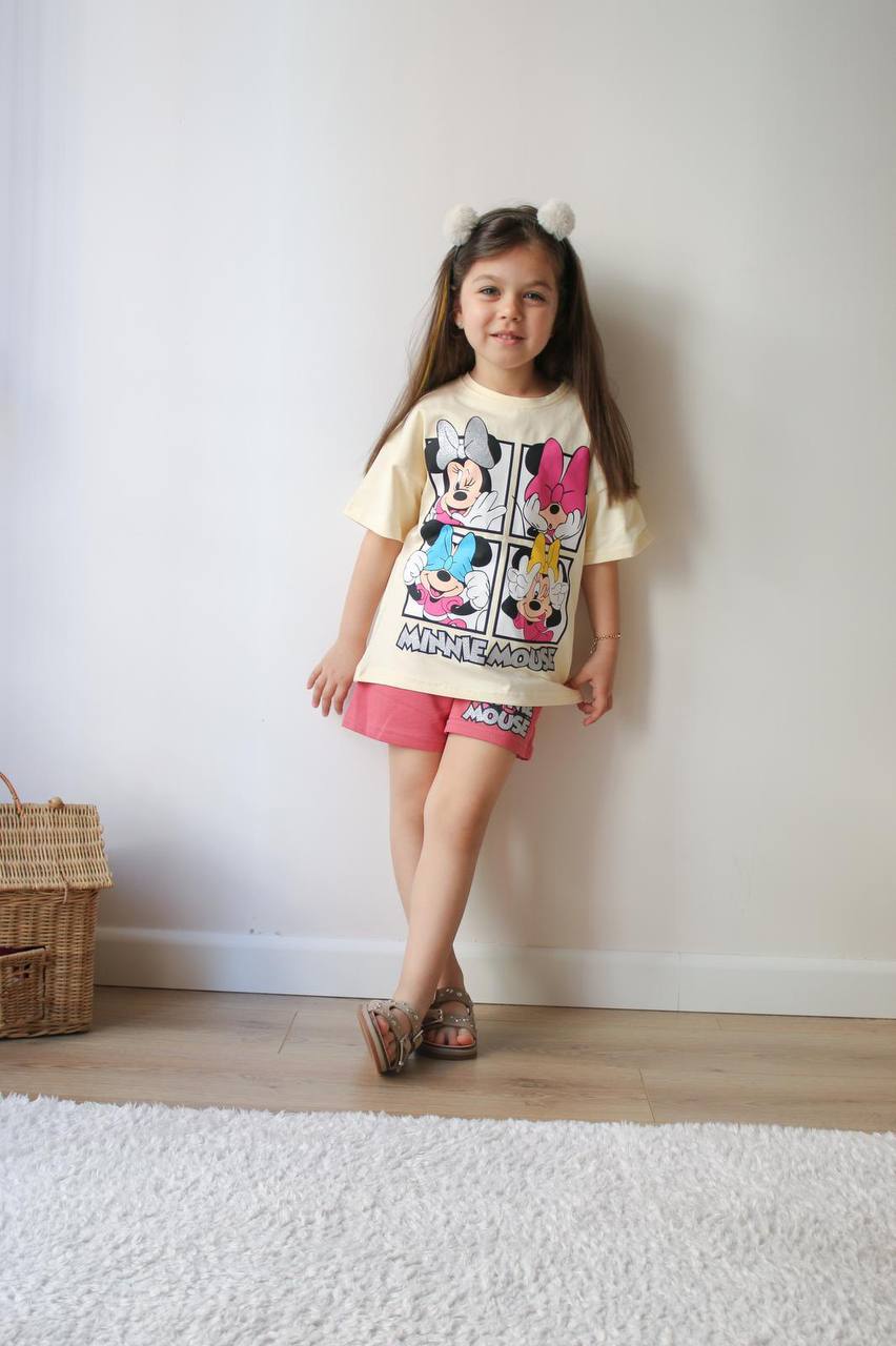 Ensemble Minnie mouse