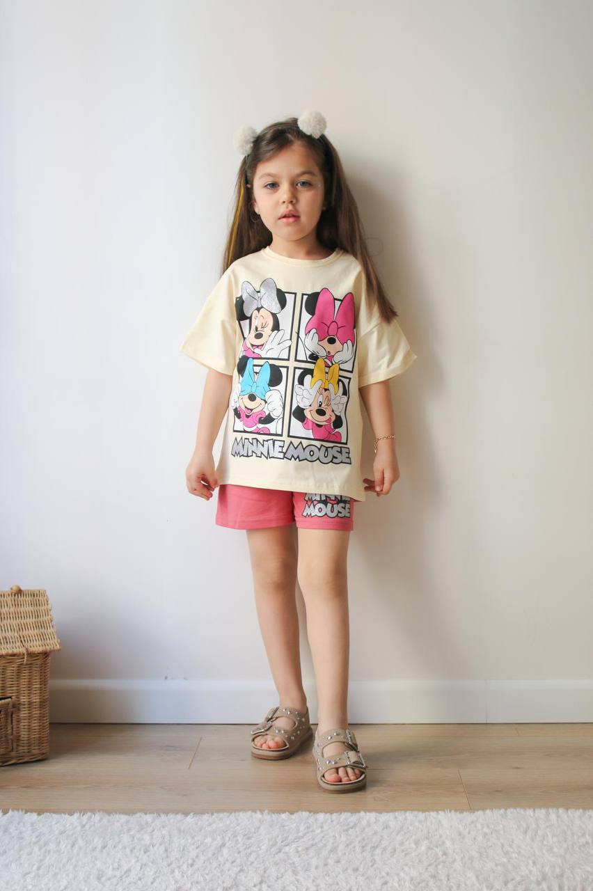 Ensemble Minnie mouse